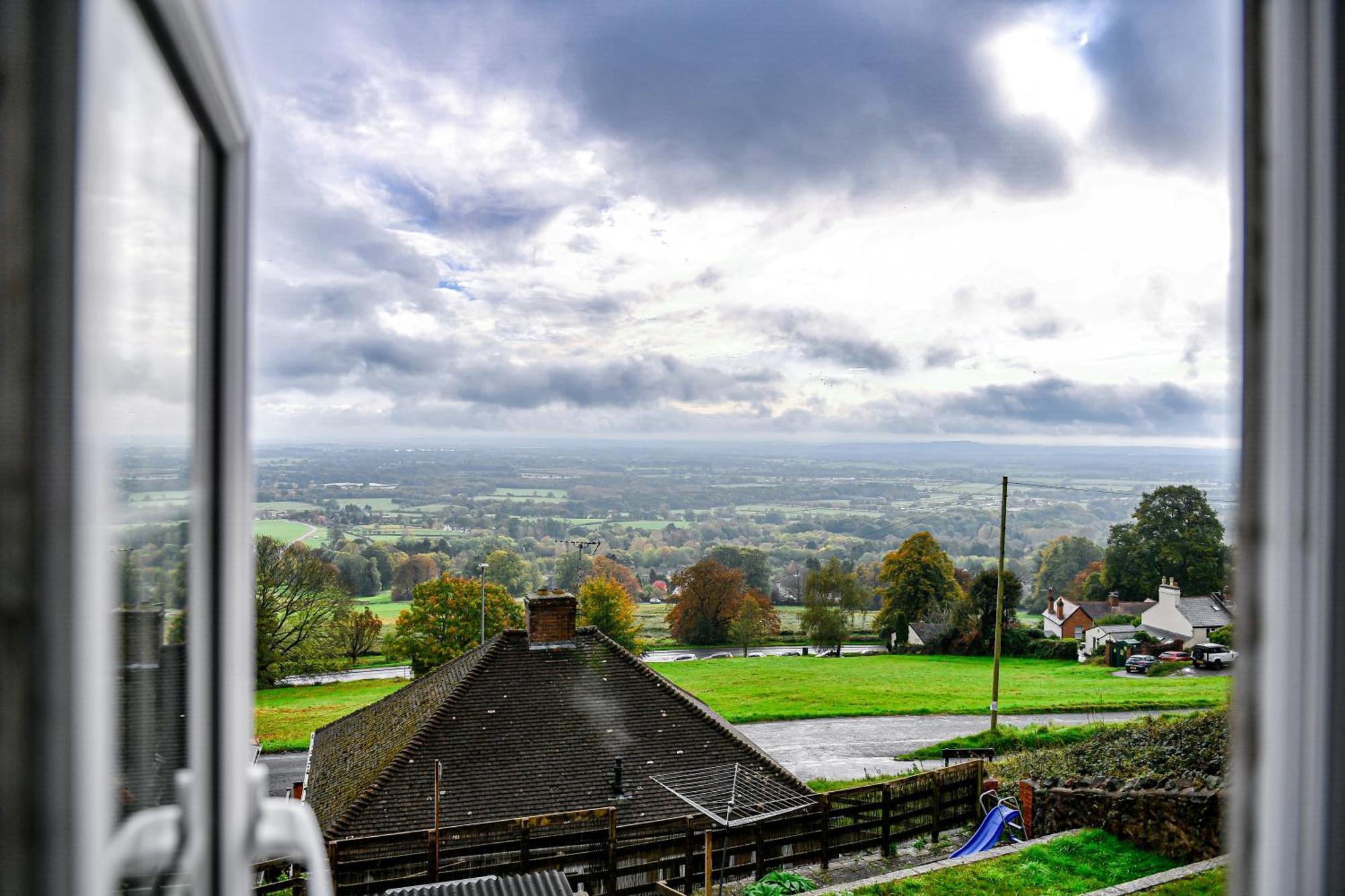 Charming Malvern Cottage With Outstanding Views Malvern Wells ภายนอก รูปภาพ